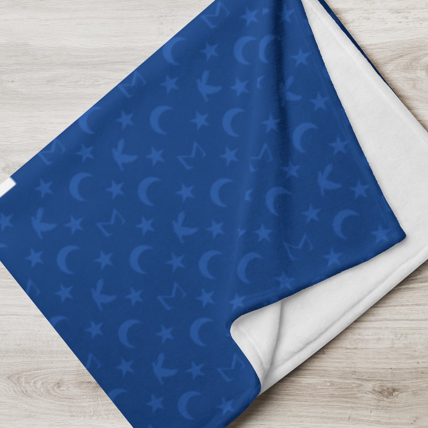 Sigma Crescent Pattern Throw Blanket